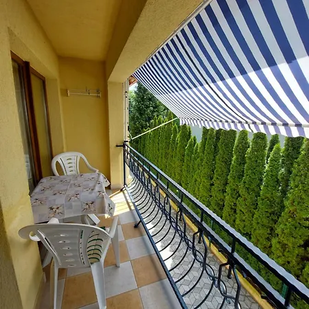 Апартаменты Arany Apartmanhaz