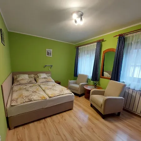 Arany Apartmanhaz Шиофок