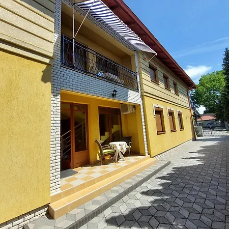 Апартаменты Arany Apartmanhaz *